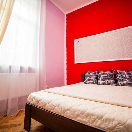 Apartment On Teatralna 7 Lviv Eksteriør billede